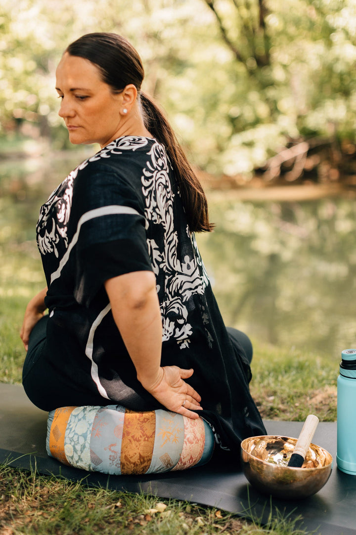 Handcrafted Silk &amp; Kapok Yoga Meditation Pillow