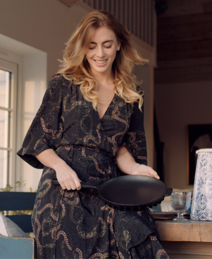Recycled Cast Iron Enameled Frying Pan, 10"