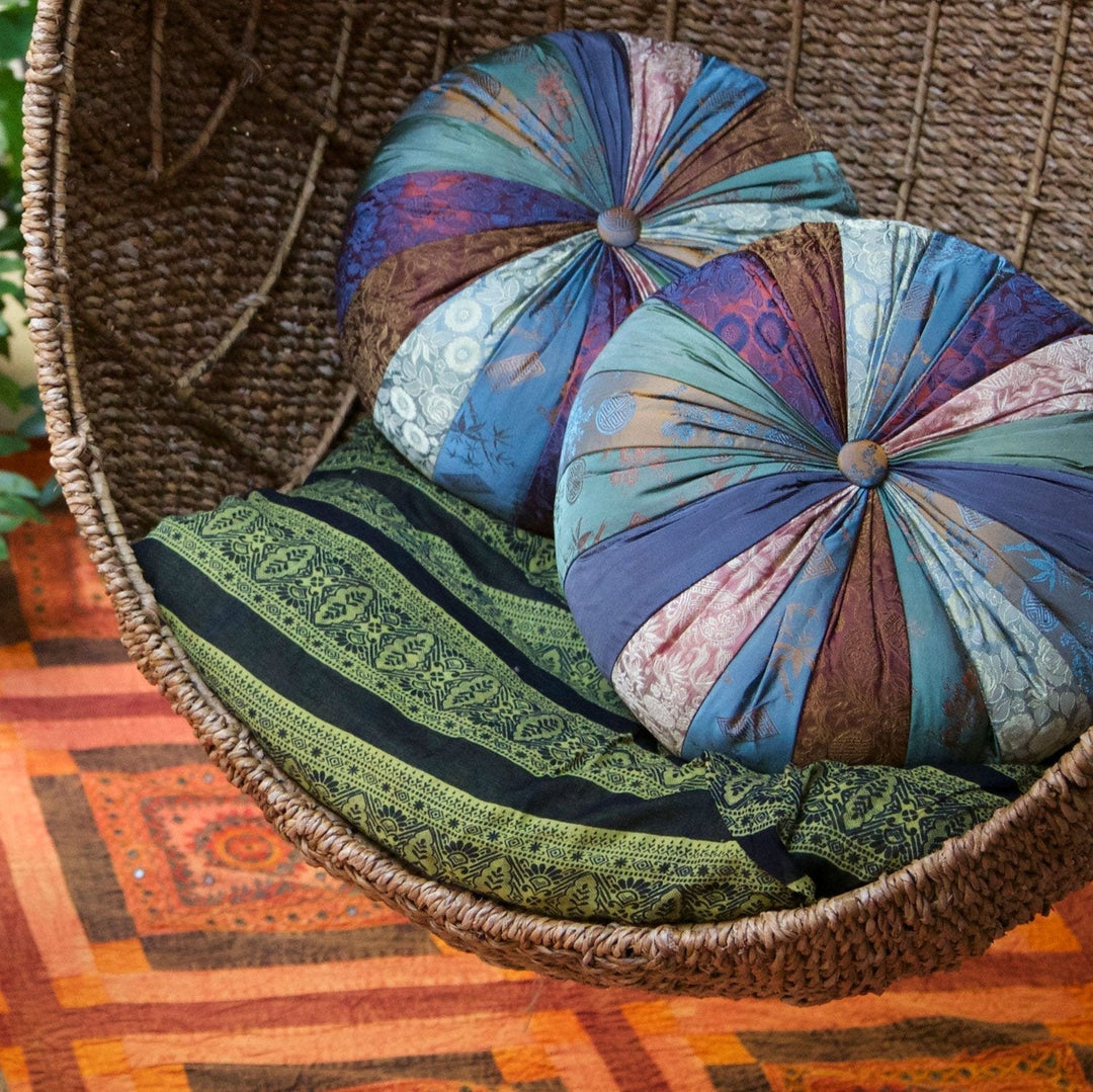 Handcrafted Silk &amp; Kapok Yoga Meditation Pillow