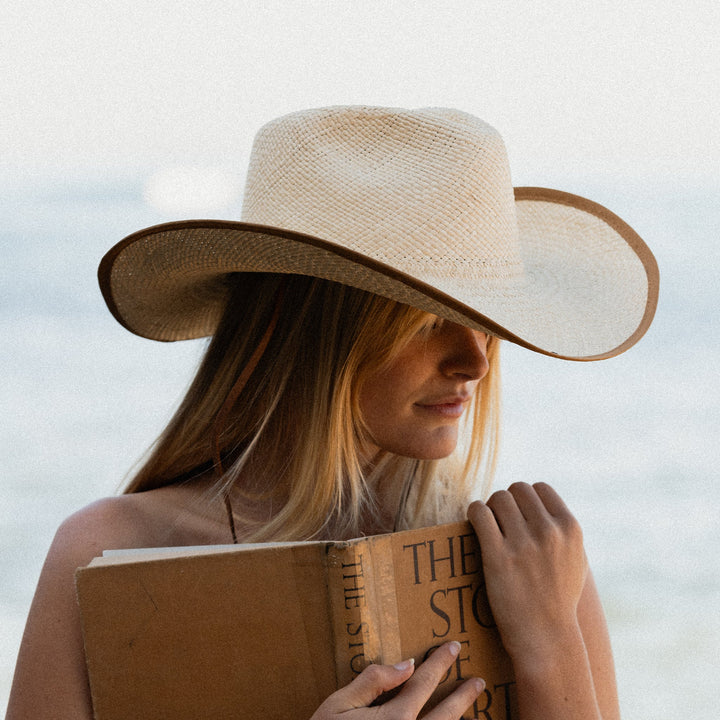 Handcrafted Paja Toquilla Wide-Brim Cowboy Hat, 4"
