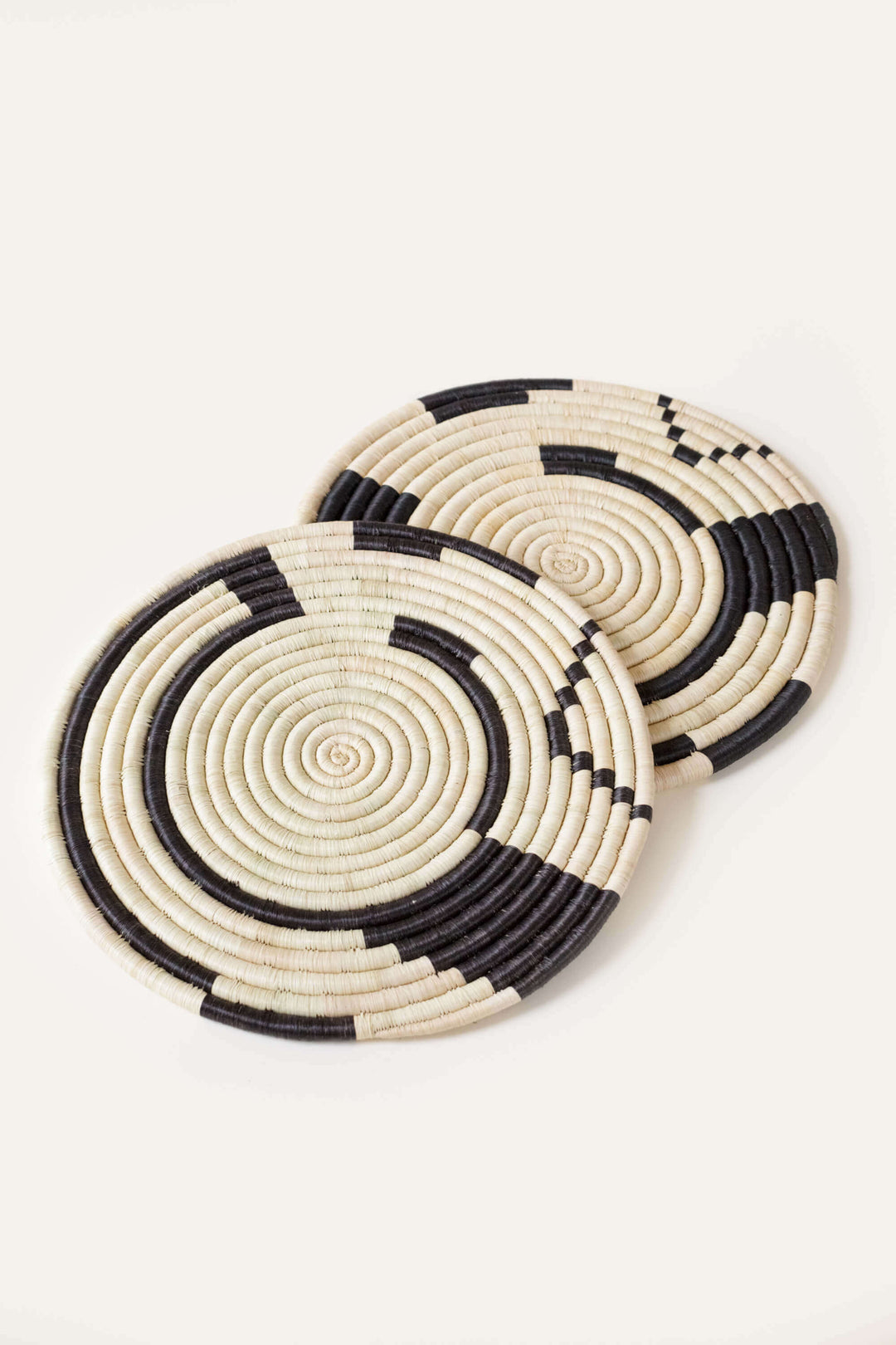 Handcrafted Raffia Round Table Linen, 12", Natural &amp; Black