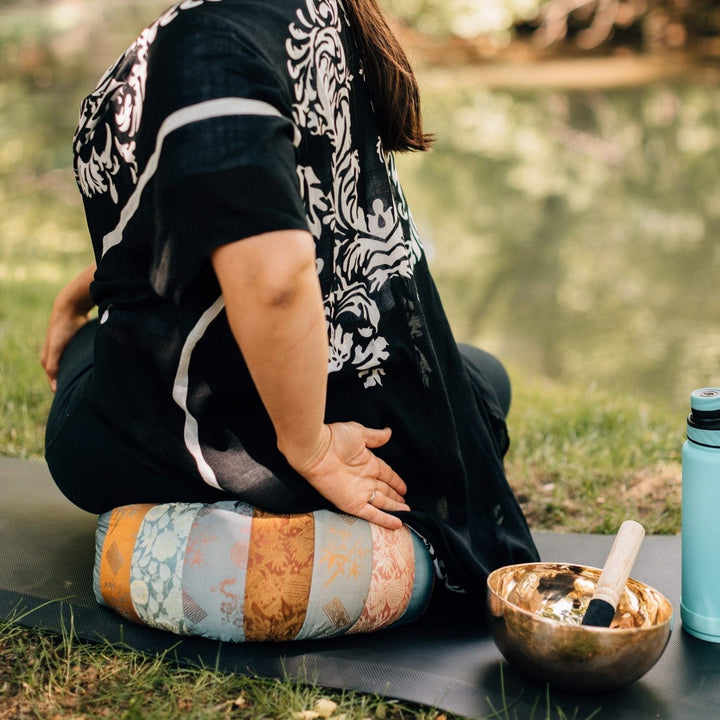 Handcrafted Silk &amp; Kapok Yoga Meditation Pillow