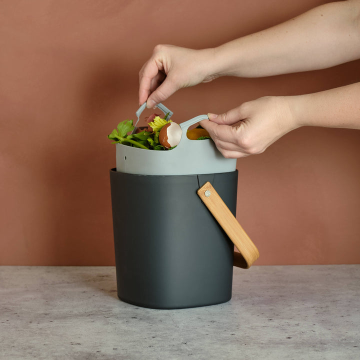 Reusable Silicone Composting Bin Liner, 8" x 6.25" x 9"