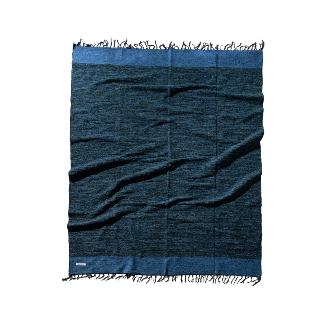 Handloomed Solid Color Area Rug