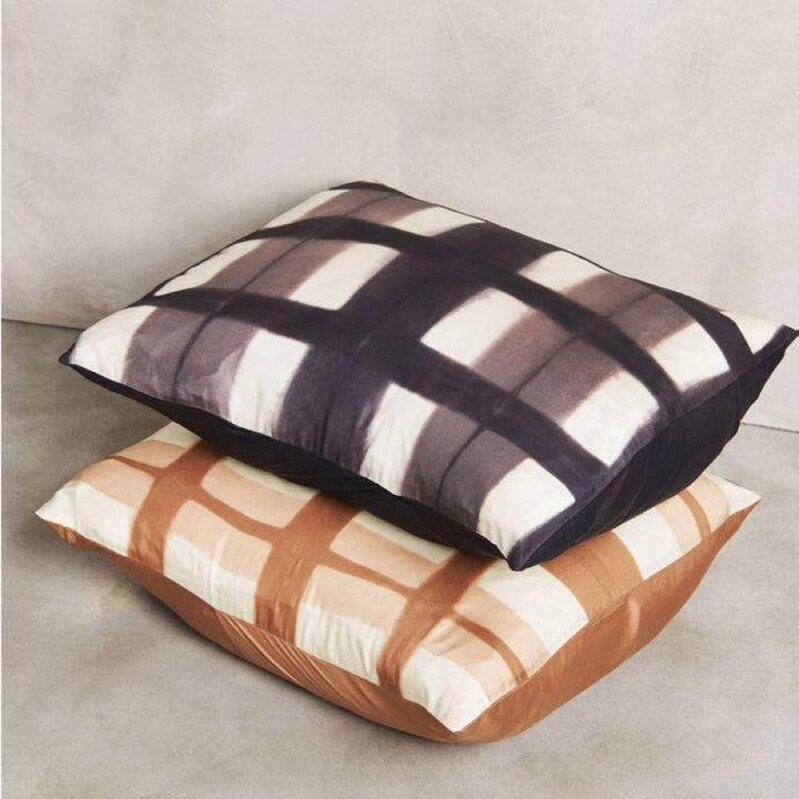 Handcrafted Shibori 60gsm Silk Throw Pillow, 20"