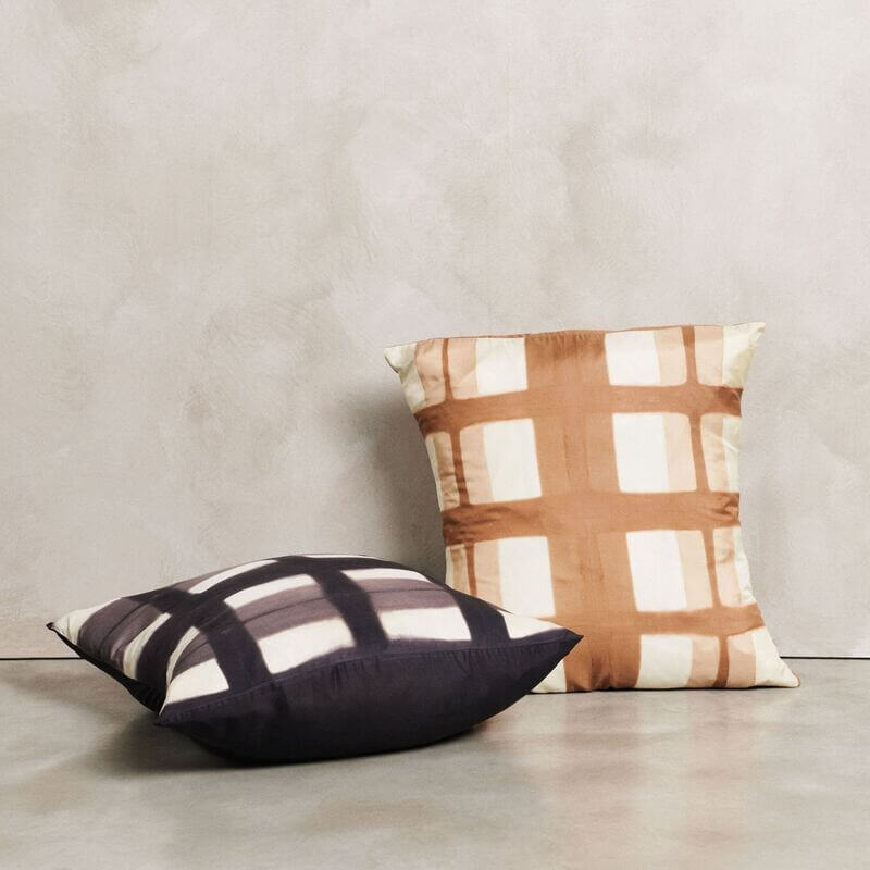 Handcrafted Shibori 60gsm Silk Throw Pillow, 20"