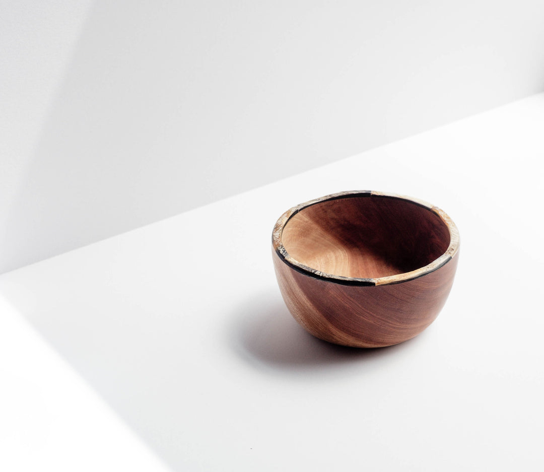 Handcrafted Wood &amp; Horn Rim Dinnerware Bowl, 5"