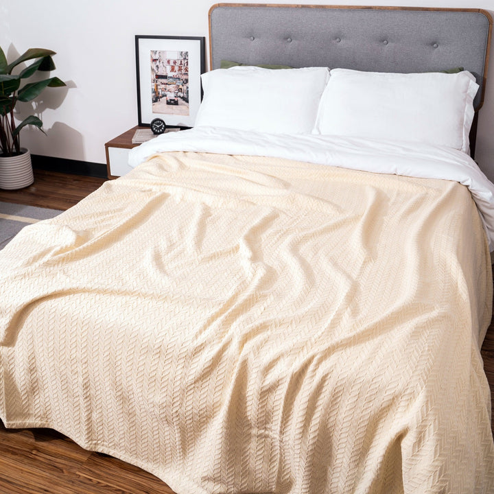 Organic Cotton Herringbone Throw Blanket