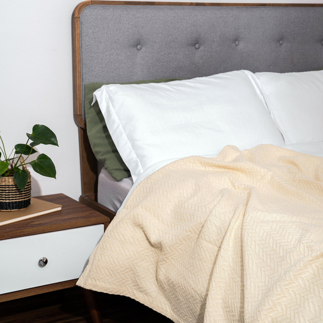 Organic Cotton Herringbone Throw Blanket