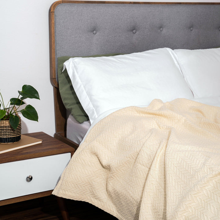 Organic Cotton Herringbone Throw Blanket