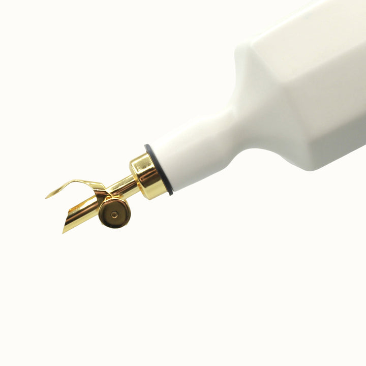 Drip-Free Gold Self-Closing Pour Spout, Kitchen