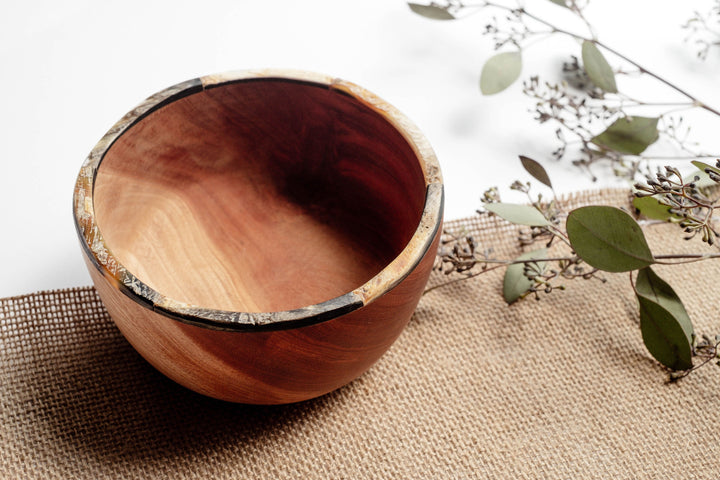 Handcrafted Wood &amp; Horn Rim Dinnerware Bowl, 5"